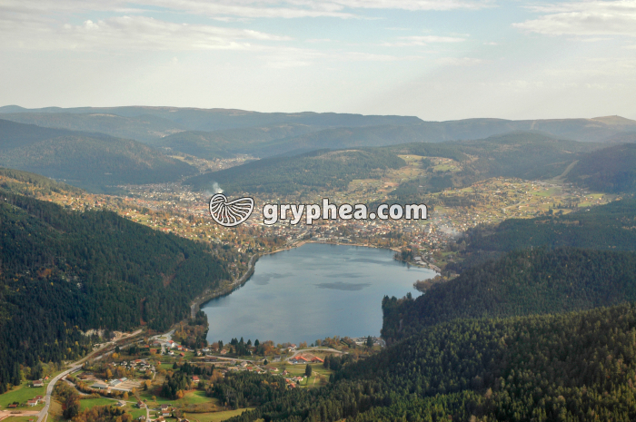 Reliefs granitiques érodés des Vosges et Lac de Gérardmer - gryphea.com